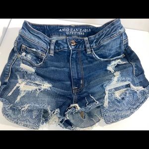 High-rise American Eagle shorts